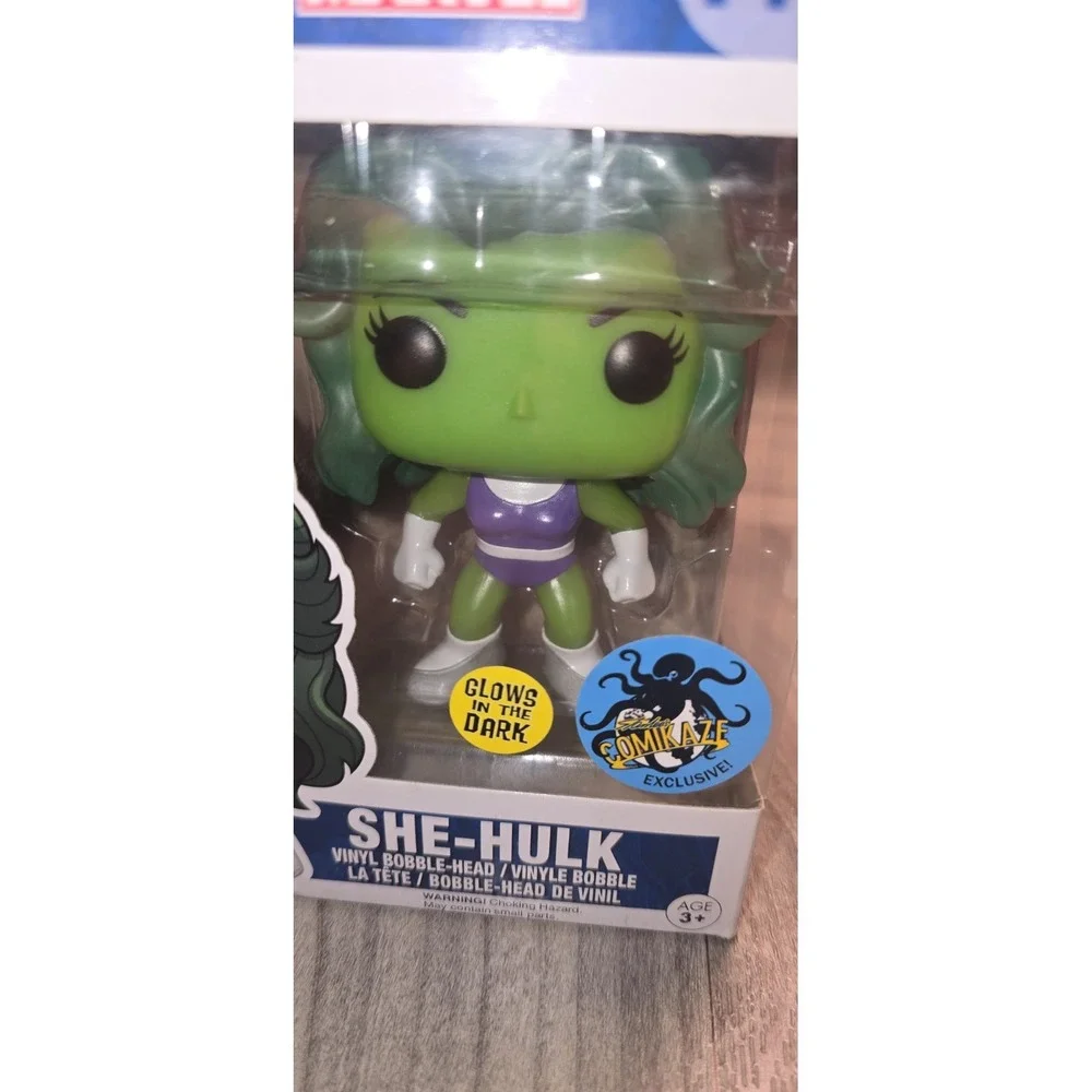 Funko Pop Marvel She-Hulk Classic GITD Figure  (Comikaze Exclusive)